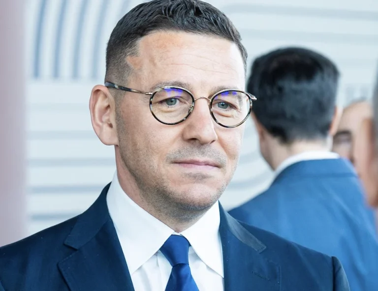 Iustin Paraschiv, om de afaceri roman